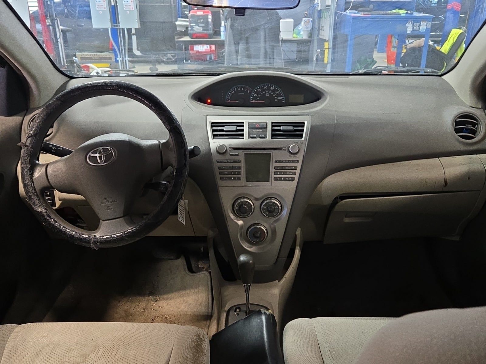 2010 Toyota Yaris Base FWD