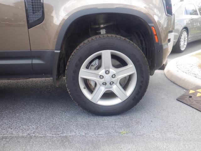 2020 Land Rover Defender 110 SE AWD