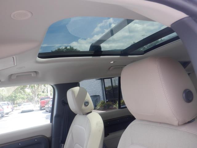 2020 Land Rover Defender 110 SE AWD