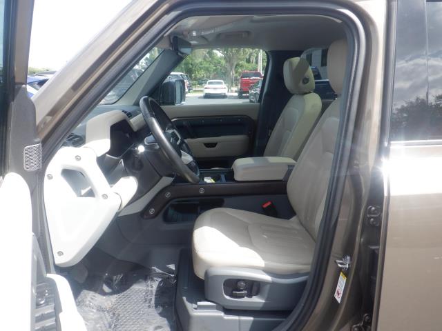 2020 Land Rover Defender 110 SE AWD