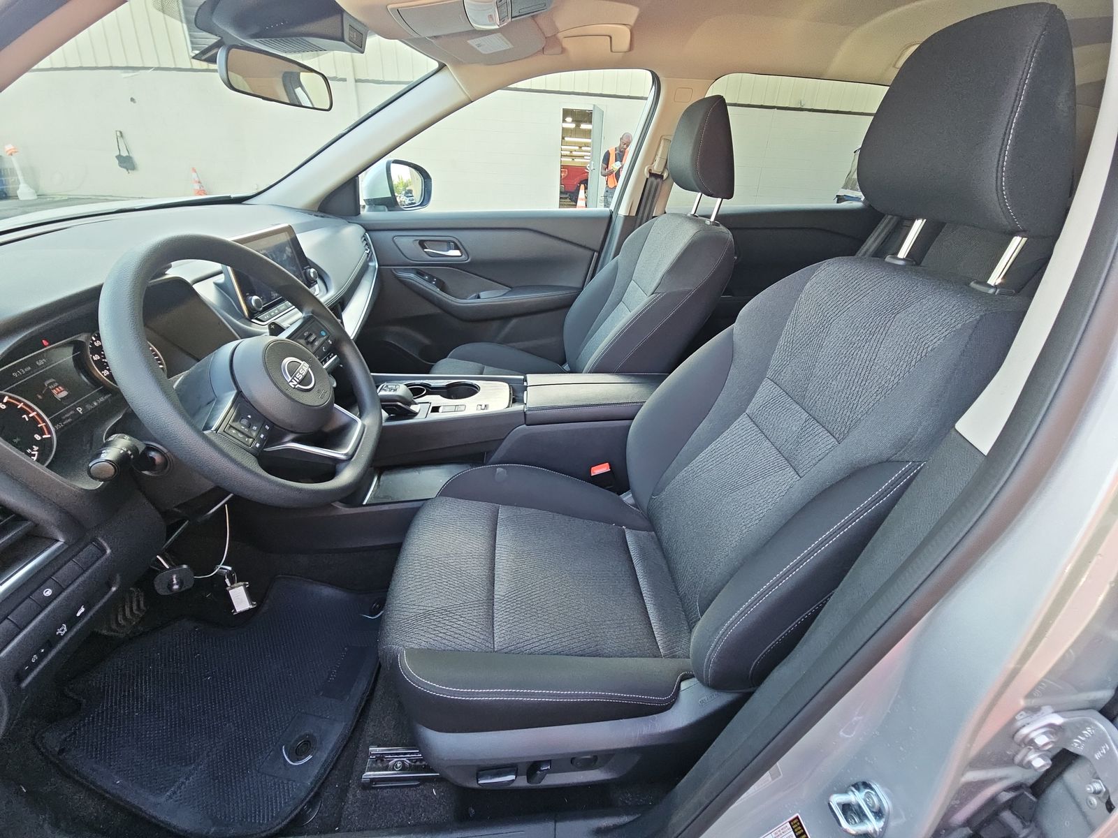 2024 Nissan Rogue SV FWD