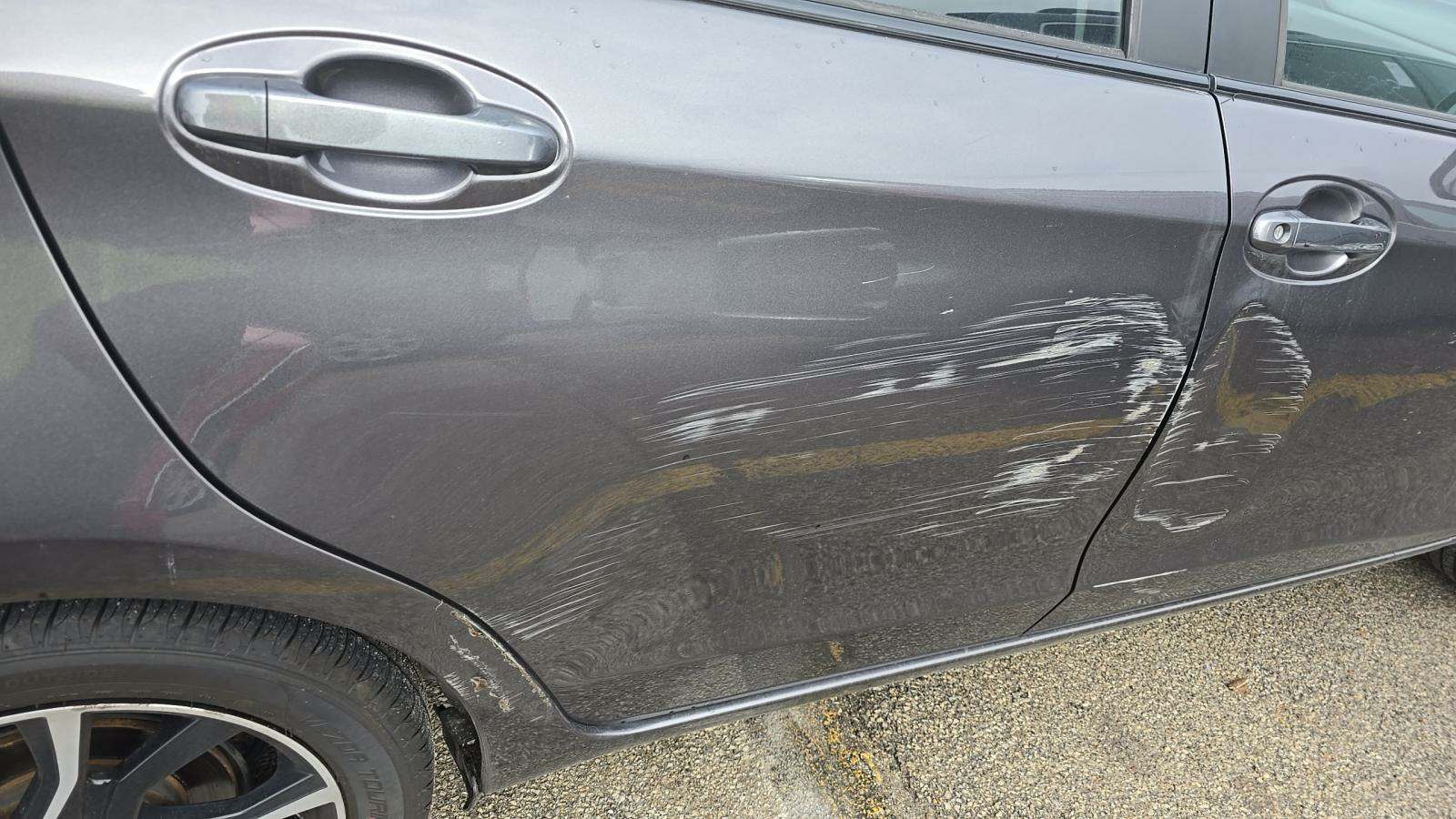 2015 Toyota Yaris SE FWD