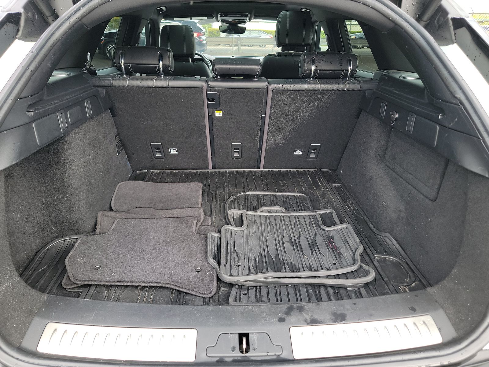 2018 Land Rover Range Rover Velar R-Dynamic SE AWD