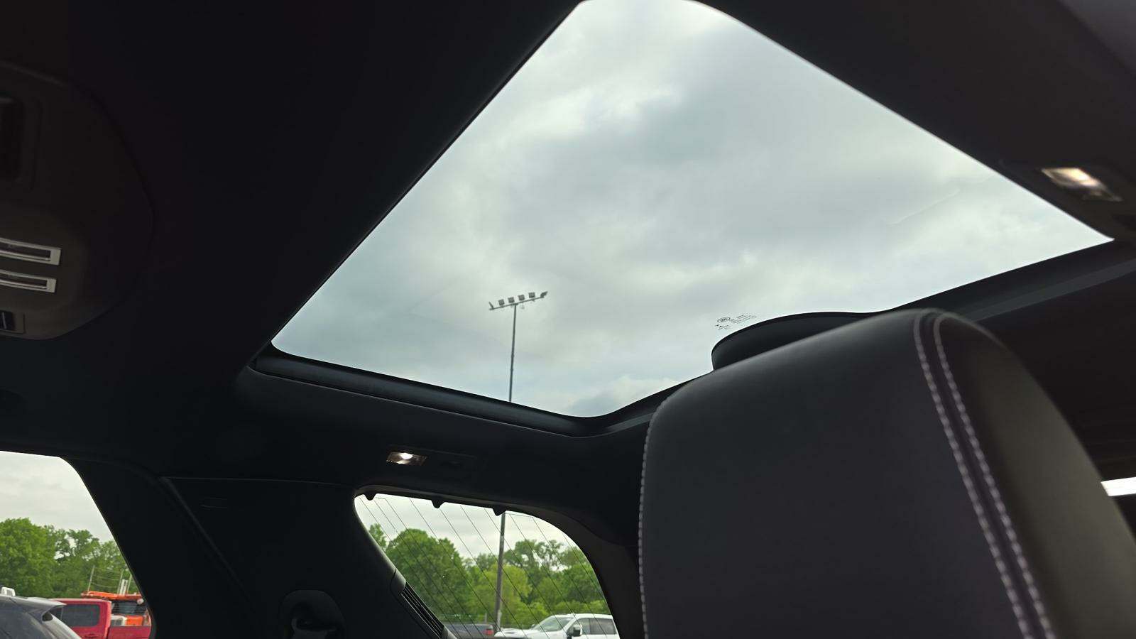 2023 Land Rover Discovery R-Dynamic HSE AWD