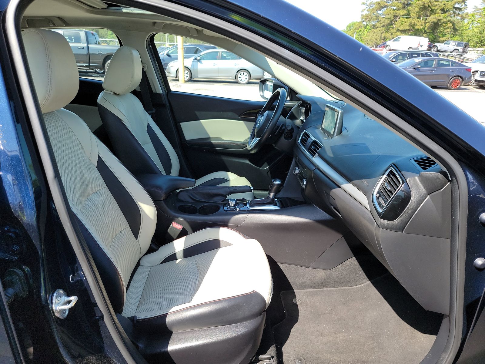 2015 MAZDA MAZDA3 s Grand Touring FWD