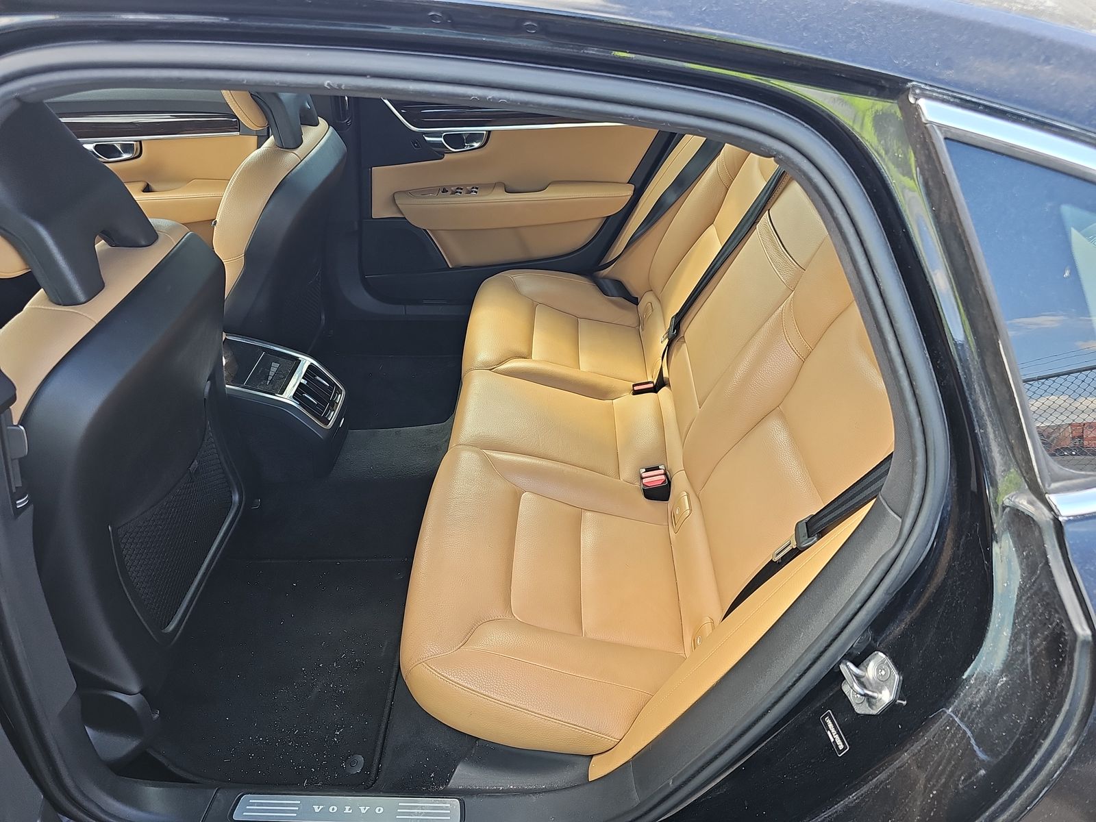 2018 Volvo S90 T5 Momentum FWD