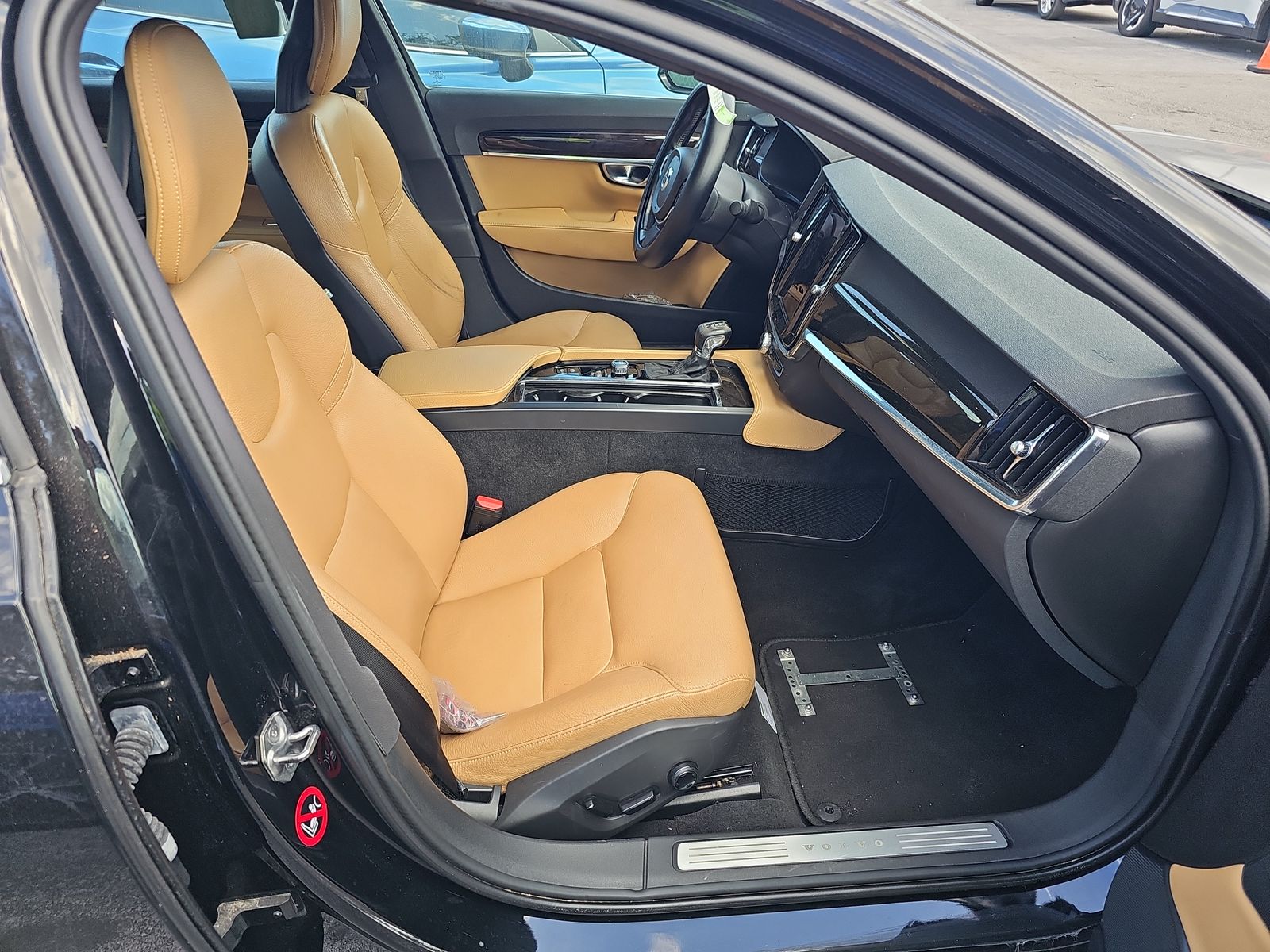 2018 Volvo S90 T5 Momentum FWD