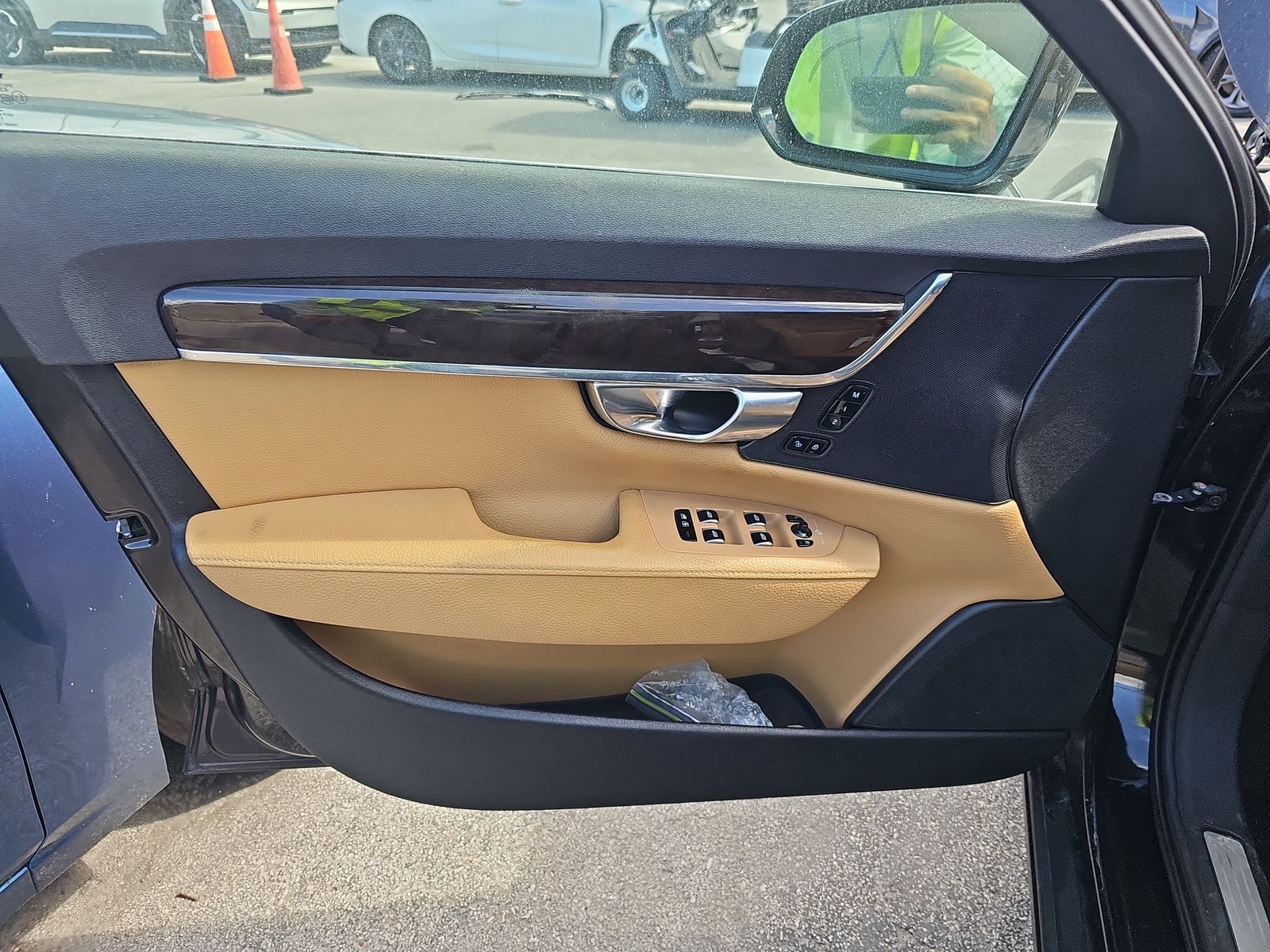 2018 Volvo S90 T5 Momentum FWD