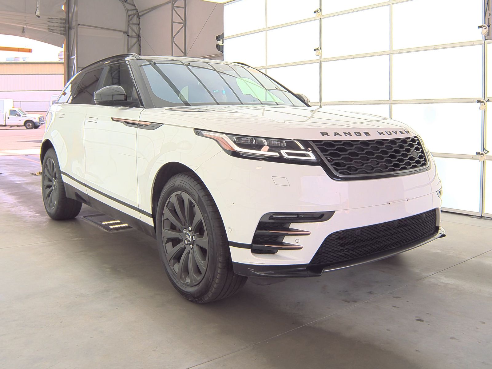 2018 Land Rover Range Rover Velar R-Dynamic SE AWD