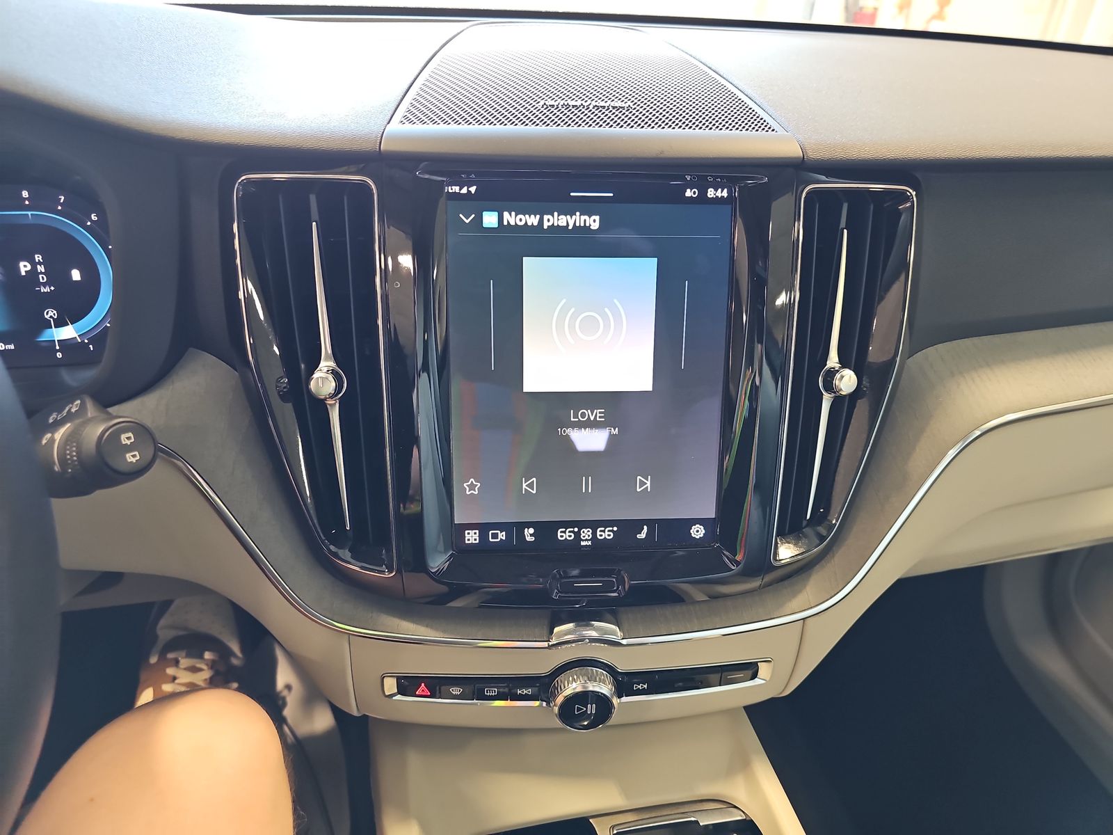 2023 Volvo XC60 B5 Plus FWD