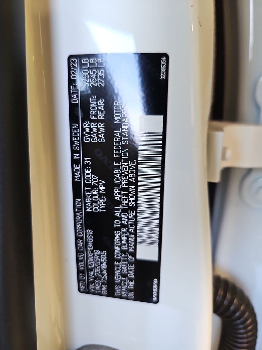 2023 Volvo XC60 B5 Plus FWD