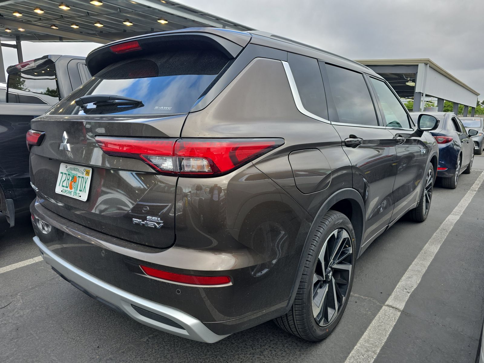 2023 Mitsubishi Outlander PHEV SEL AWD