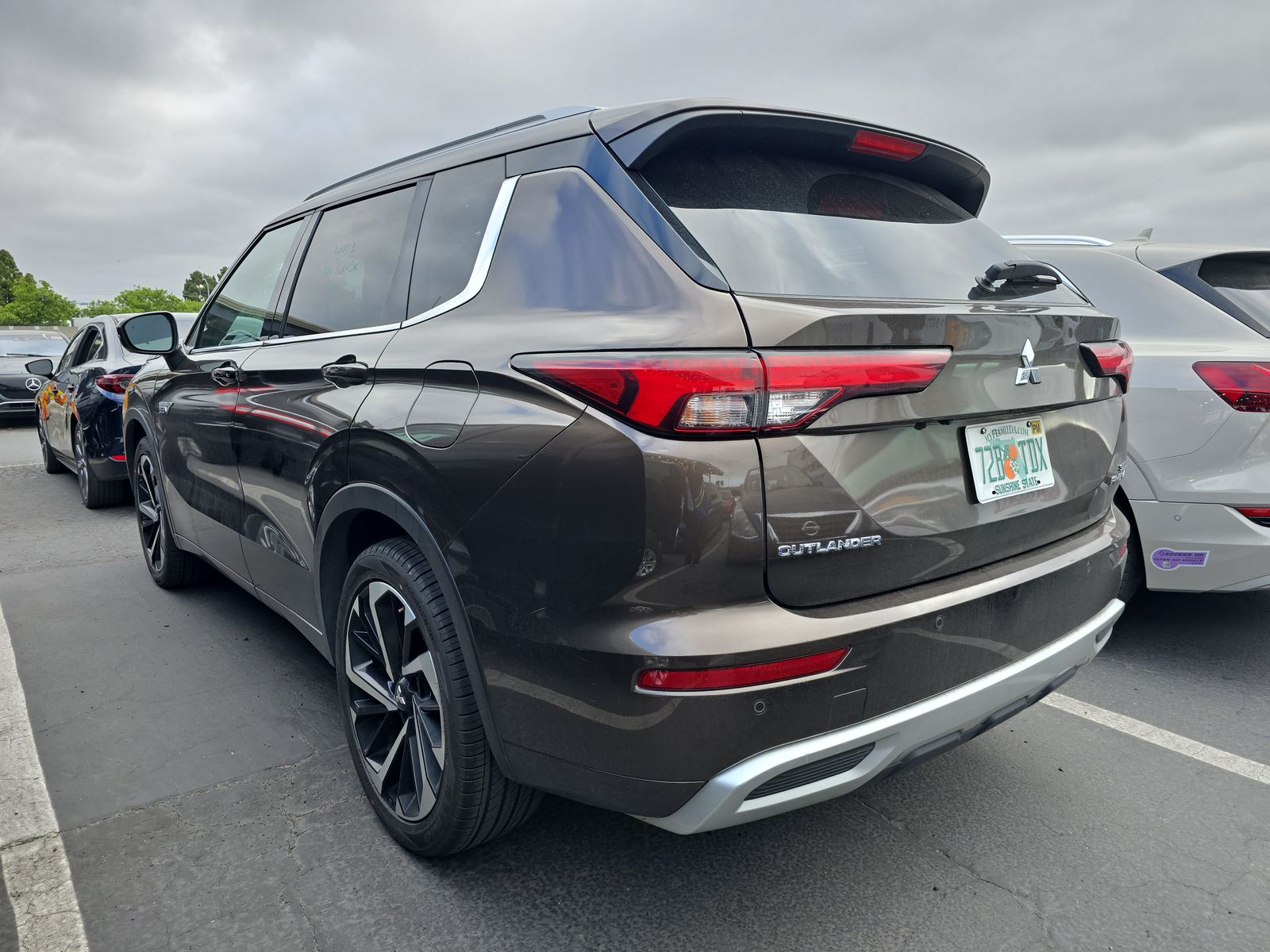 2023 Mitsubishi Outlander PHEV SEL AWD