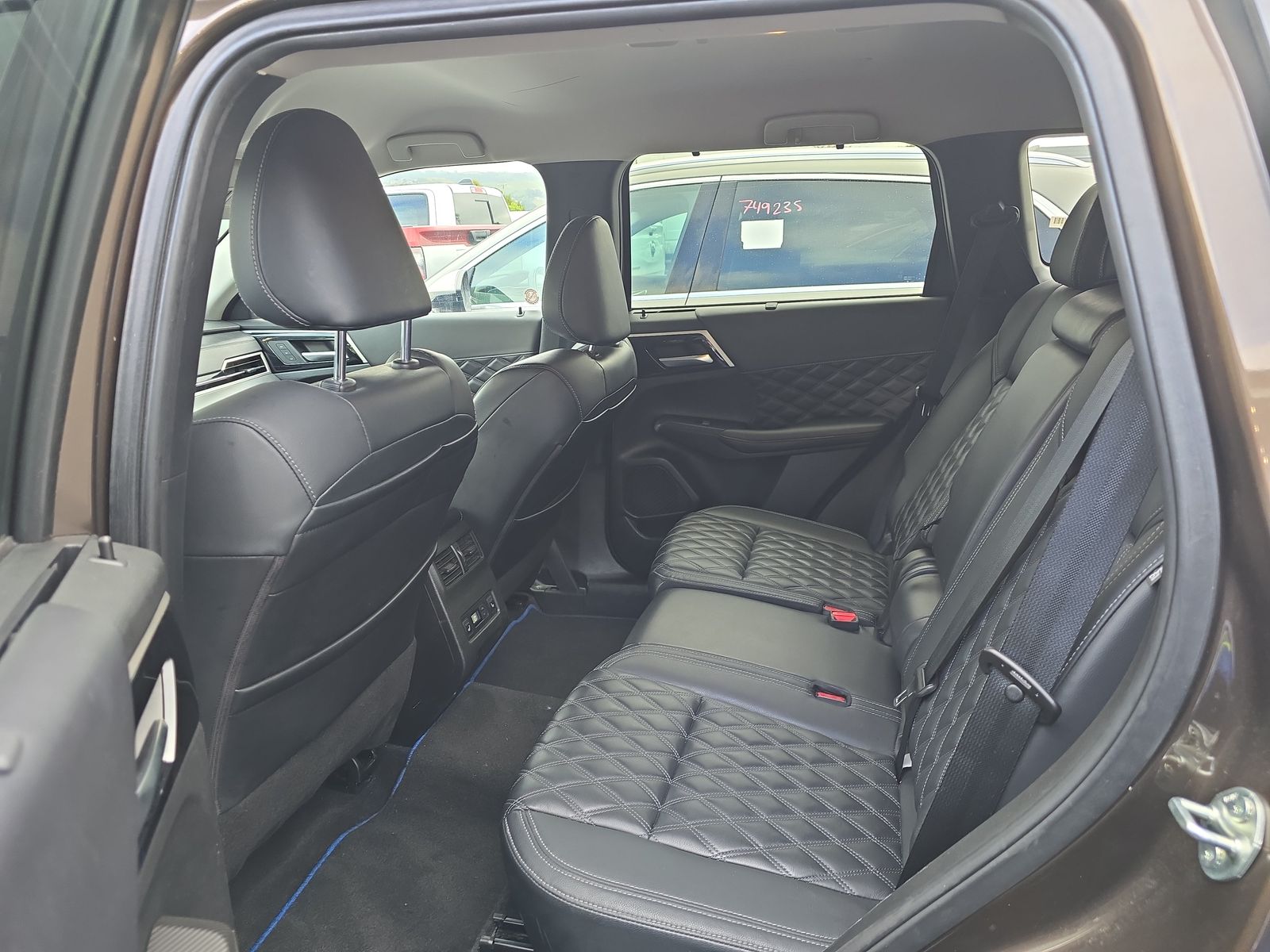 2023 Mitsubishi Outlander PHEV SEL AWD
