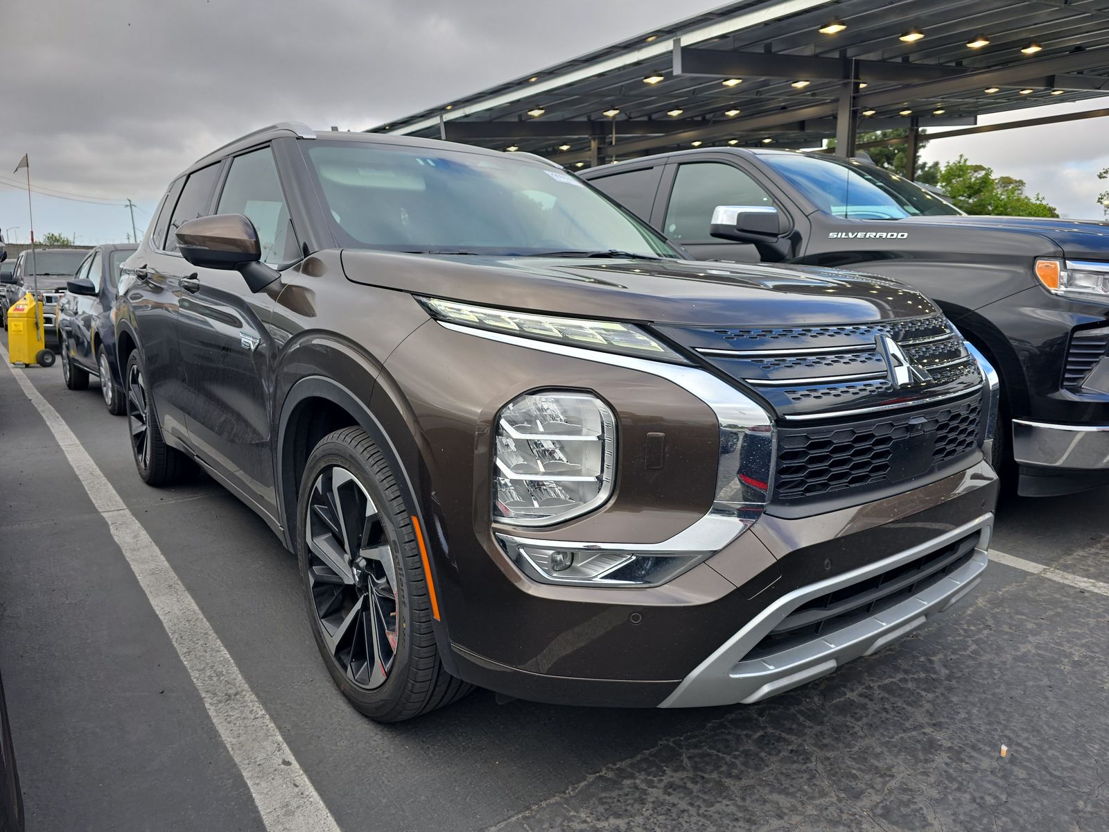 2023 Mitsubishi Outlander PHEV SEL AWD