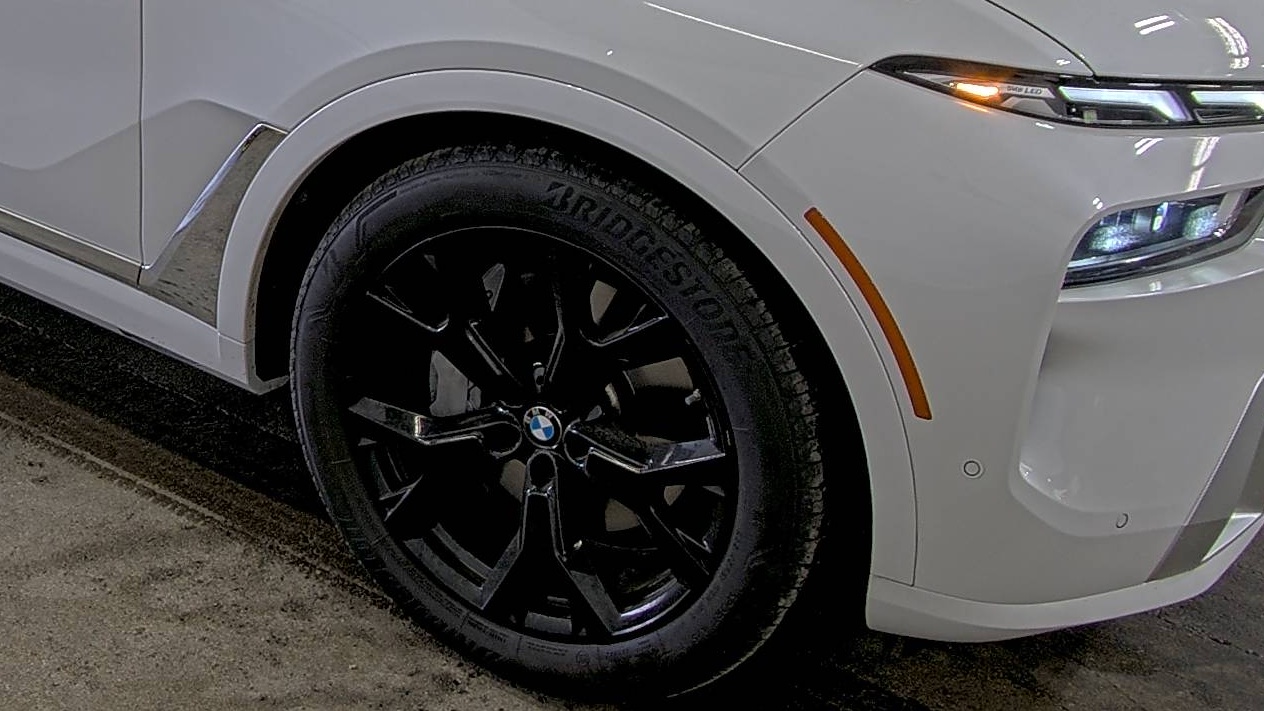 2023 BMW X7 xDrive40i AWD