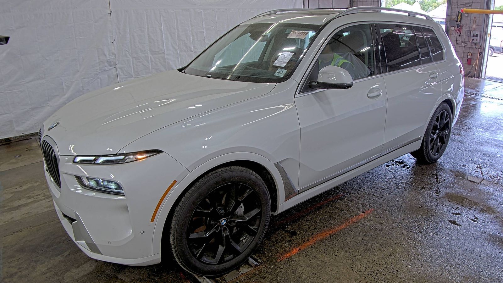 2023 BMW X7 xDrive40i AWD