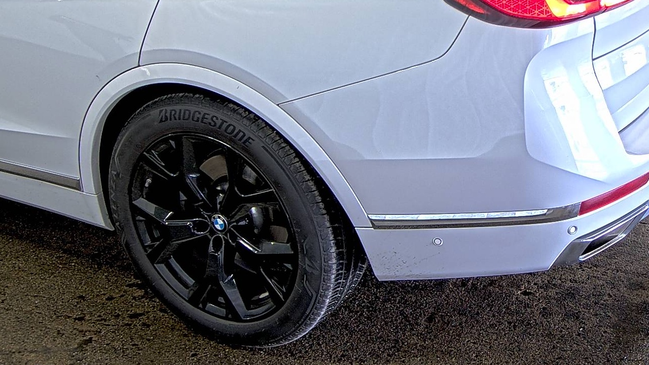 2023 BMW X7 xDrive40i AWD