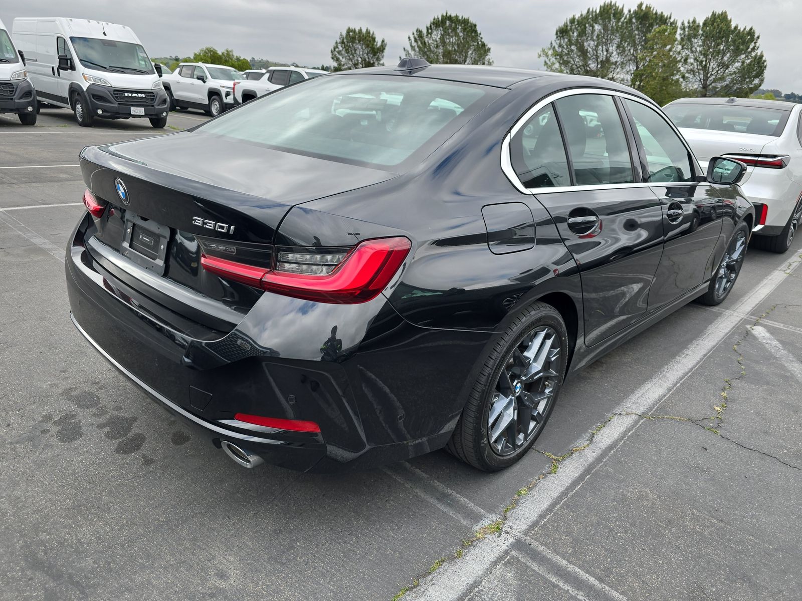 2025 BMW 3 Series 330i RWD