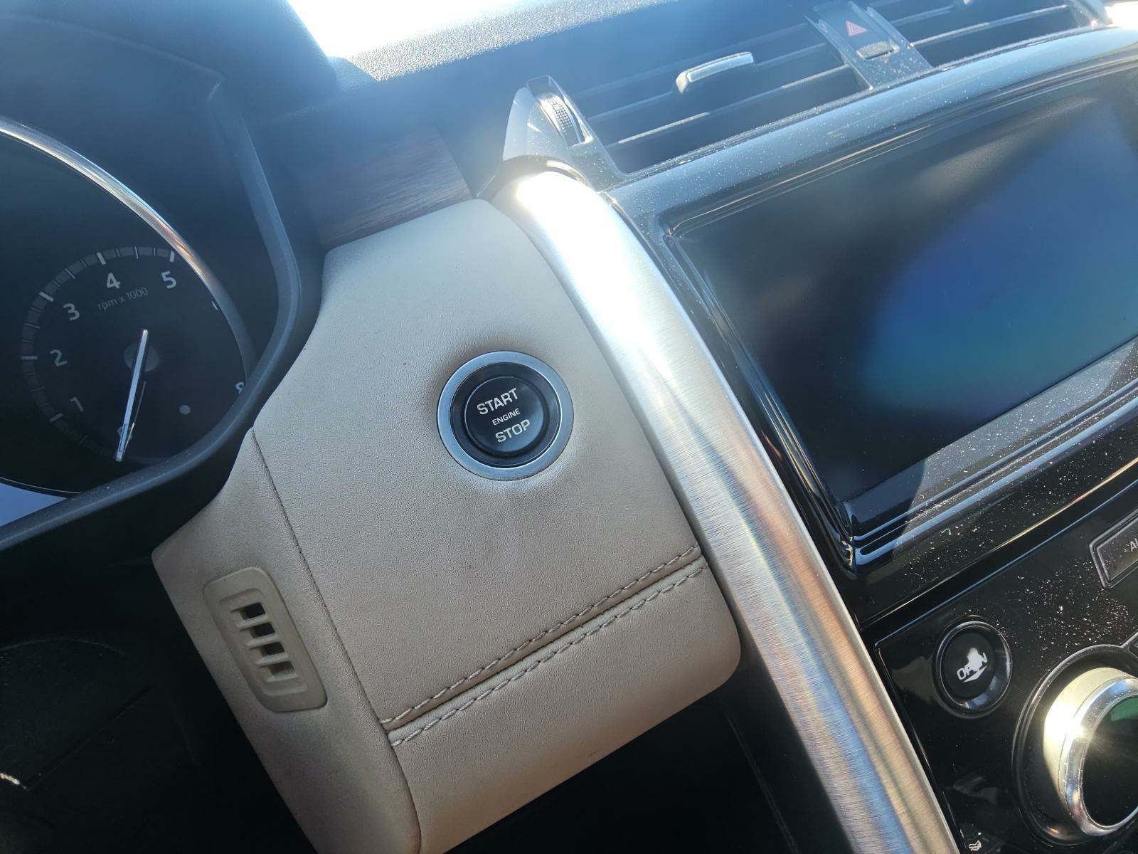 2017 Land Rover Discovery HSE AWD