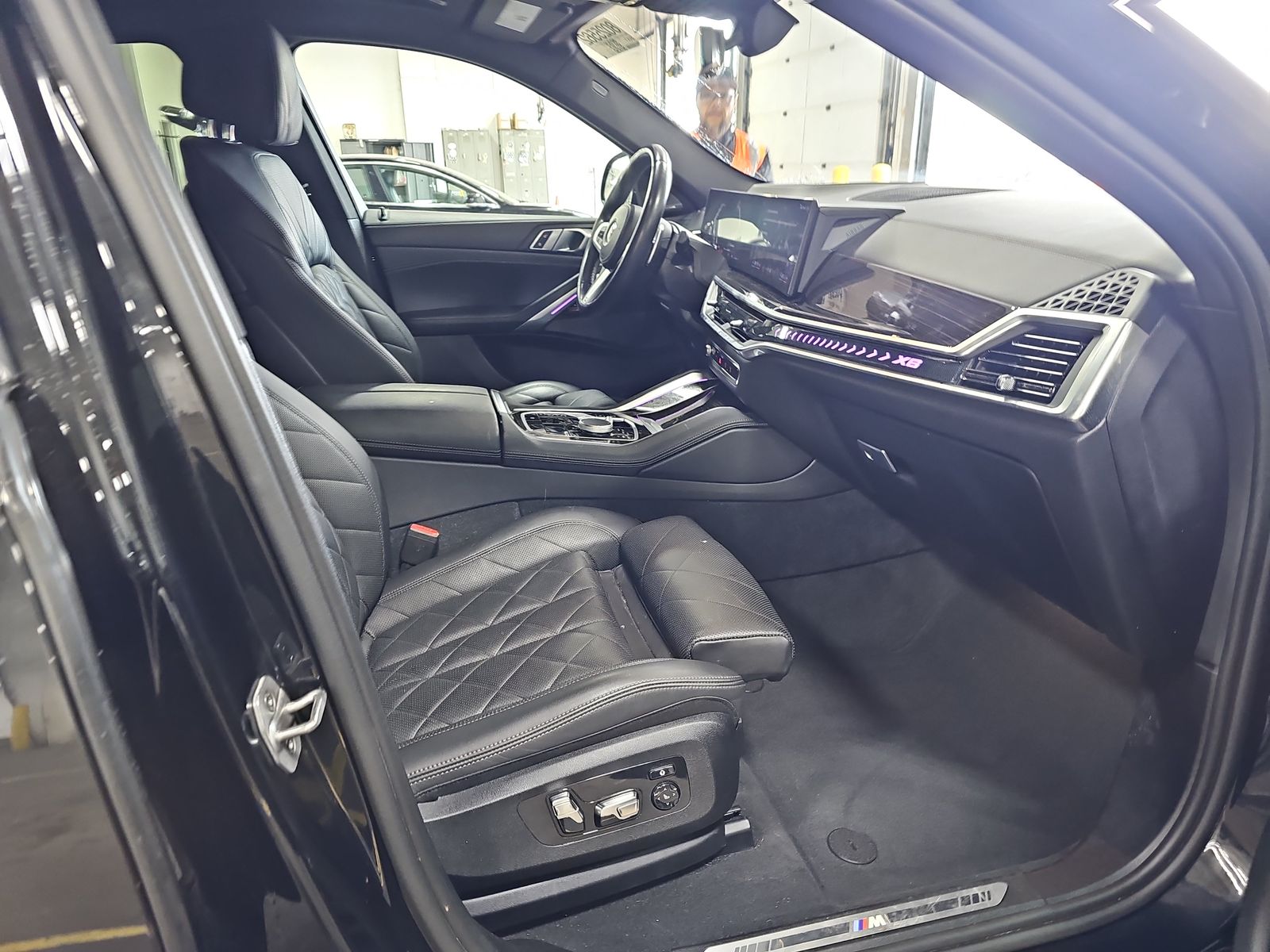 2024 BMW X6 xDrive40i AWD