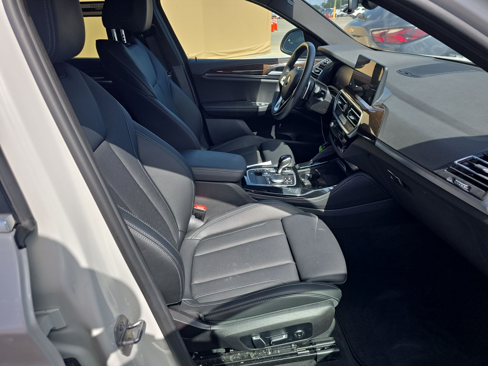 2024 BMW X4 xDrive30i AWD