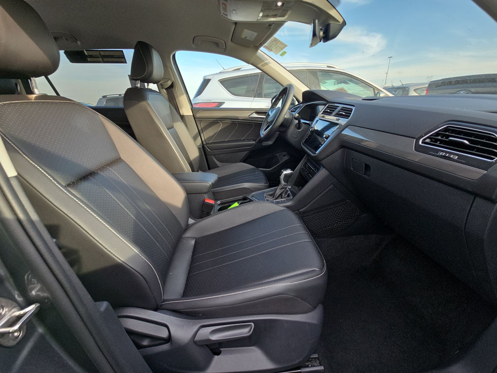 2024 Volkswagen Tiguan 2.0T SE FWD
