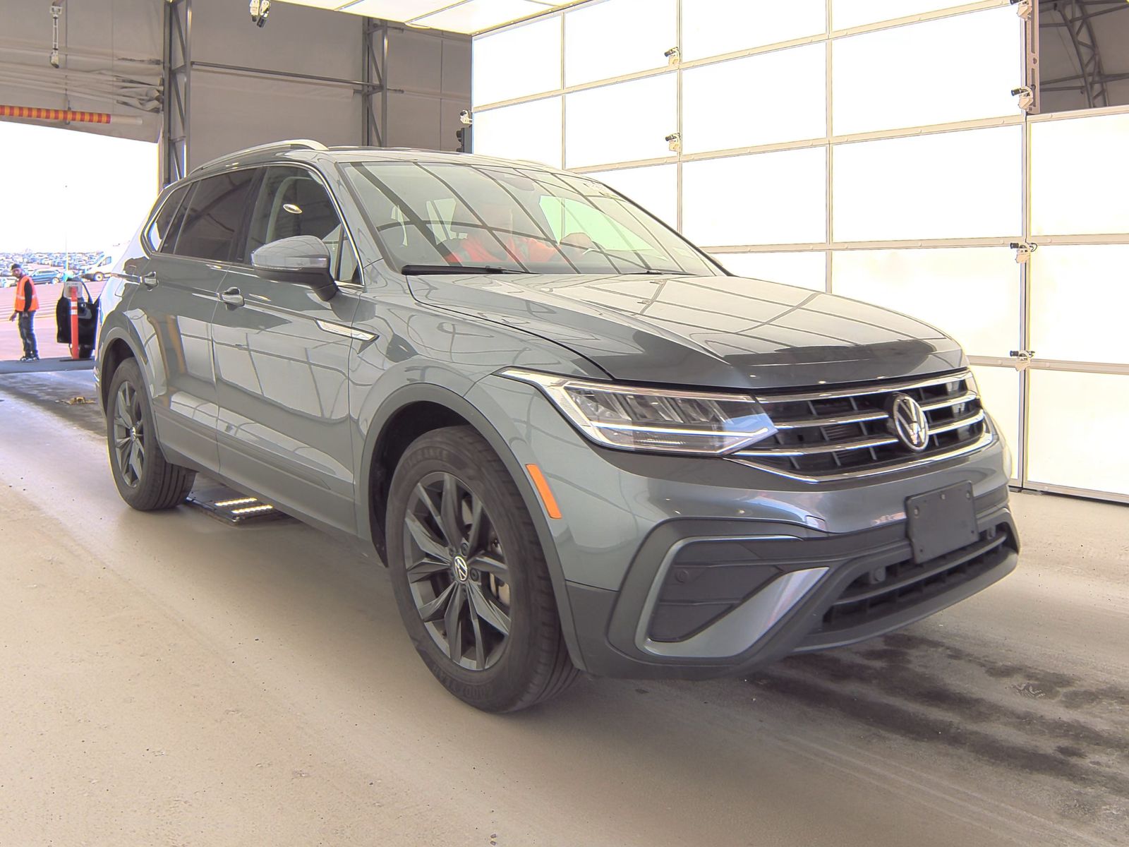2024 Volkswagen Tiguan 2.0T SE FWD