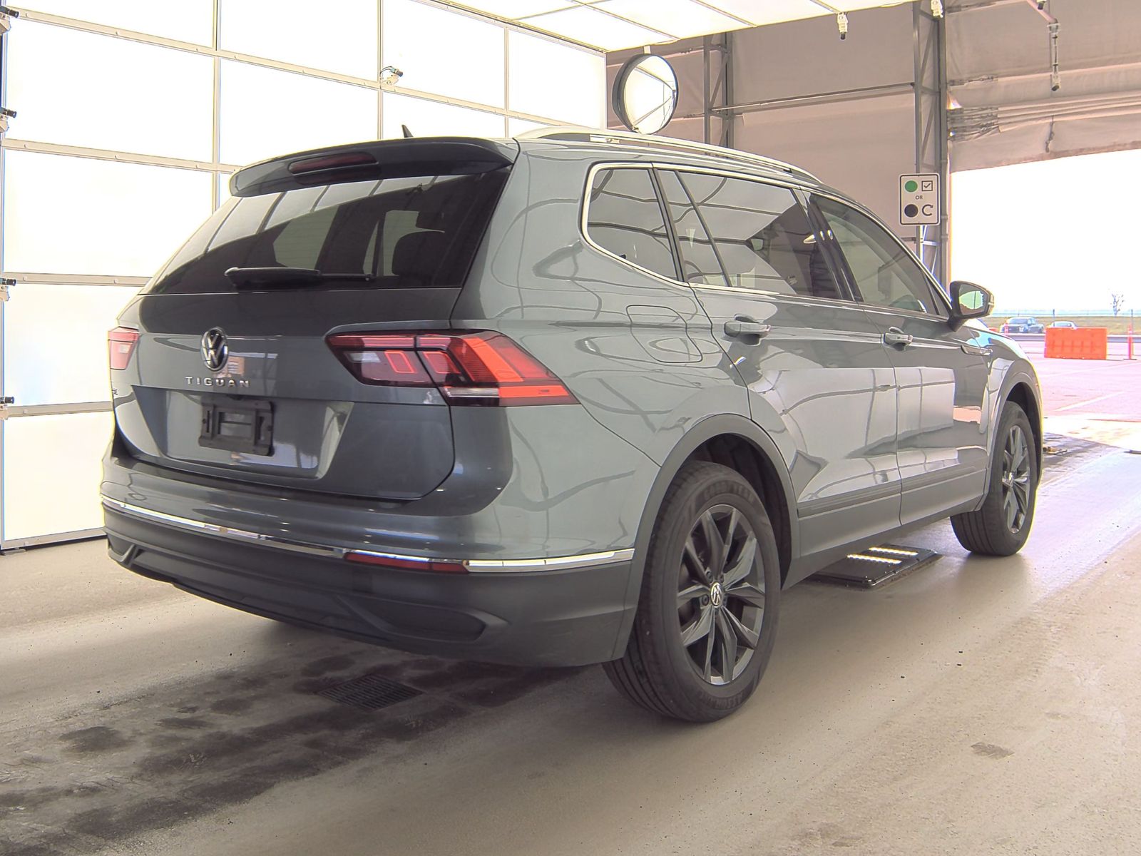 2024 Volkswagen Tiguan 2.0T SE FWD
