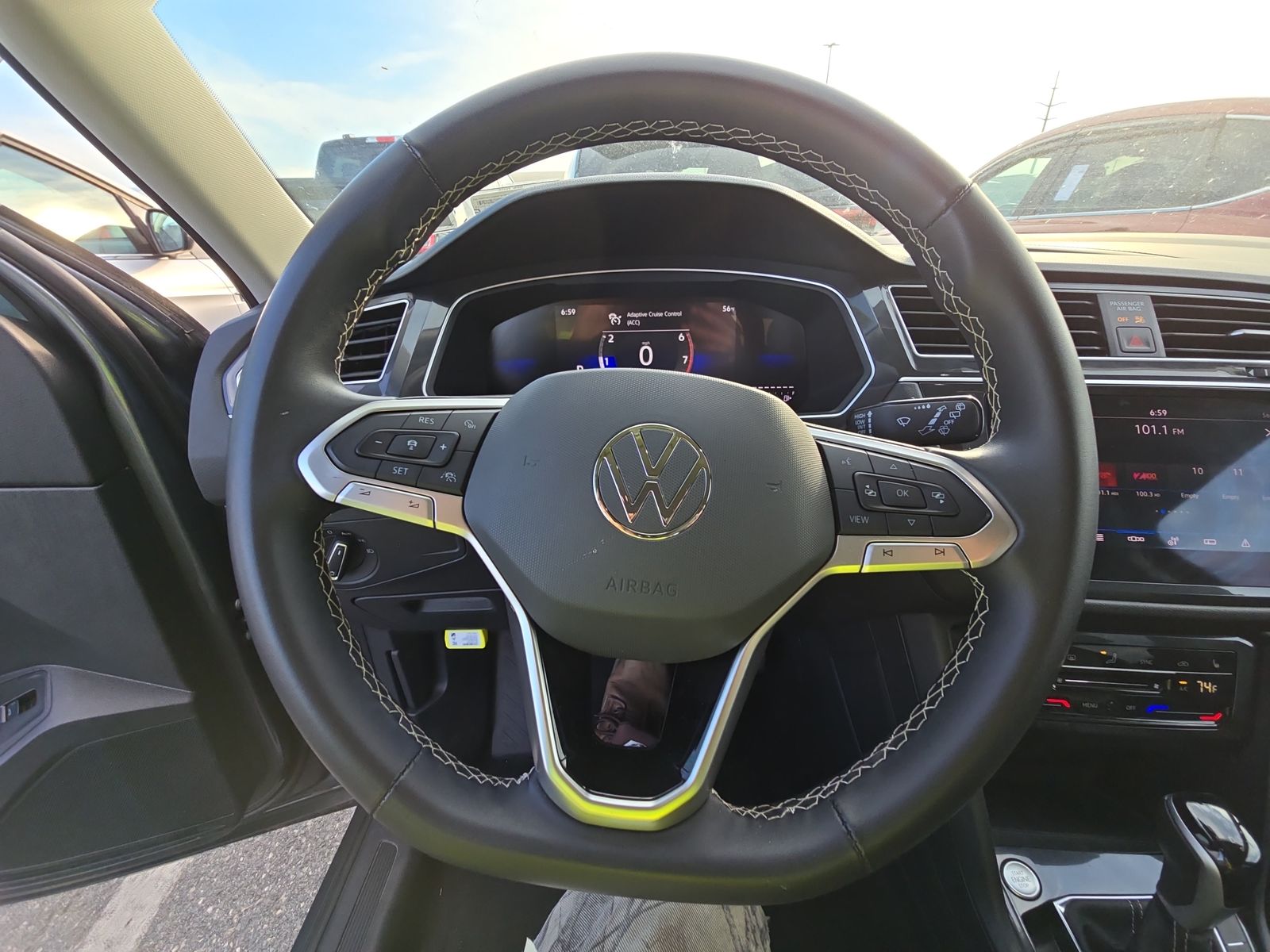2024 Volkswagen Tiguan 2.0T SE FWD