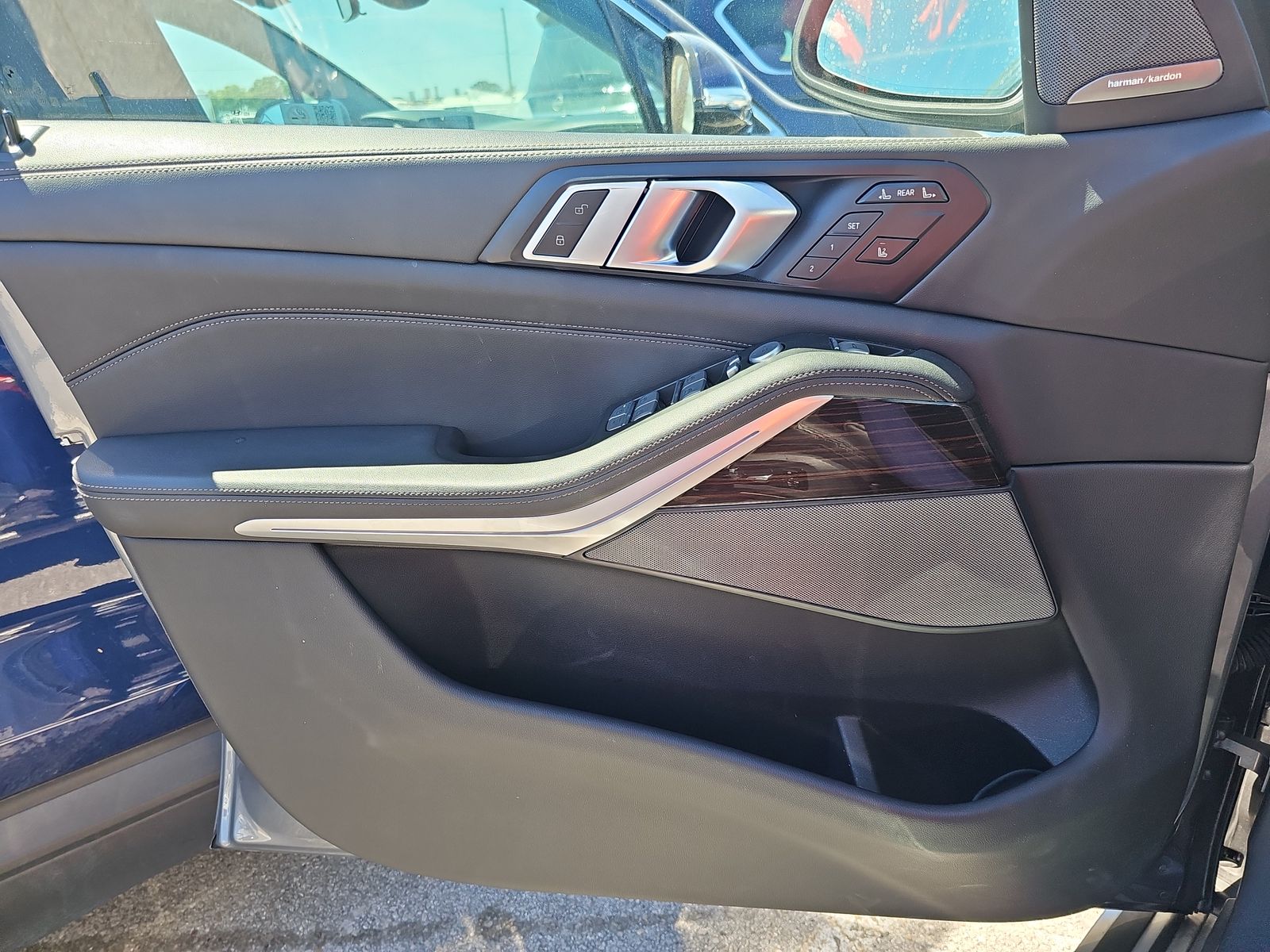 2024 BMW X7 xDrive40i AWD