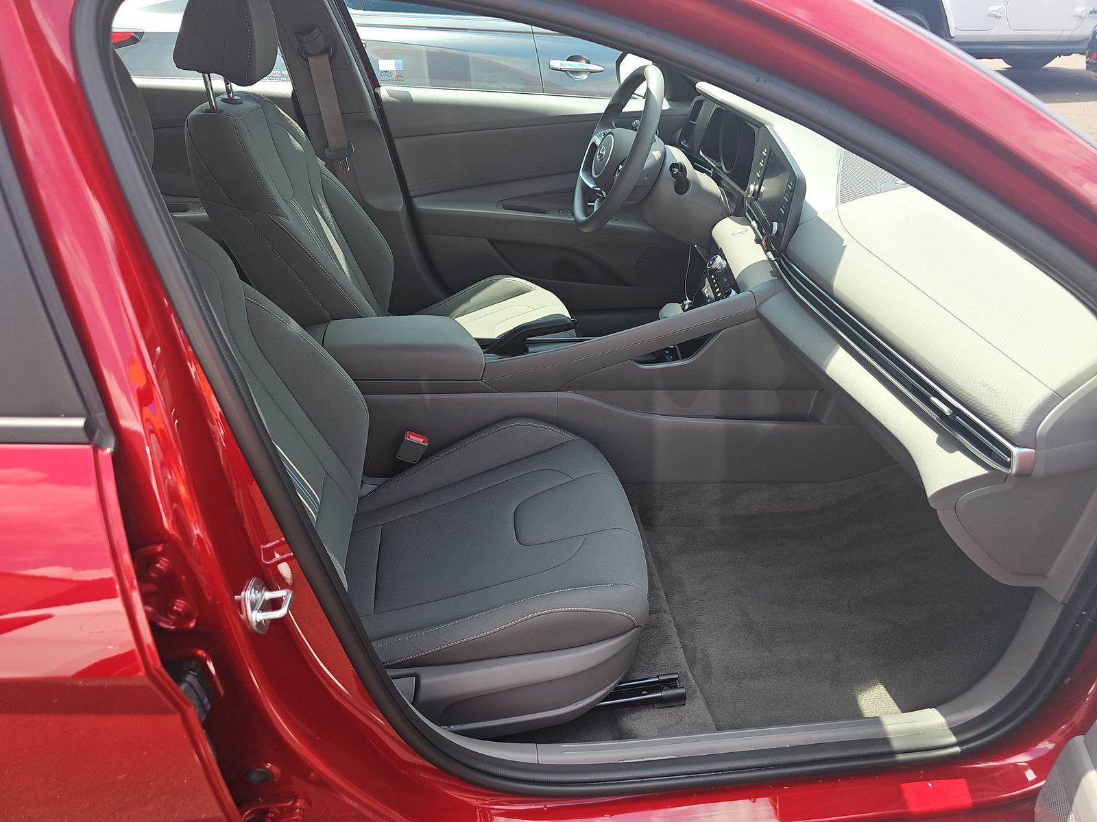 2023 Hyundai Elantra SEL FWD