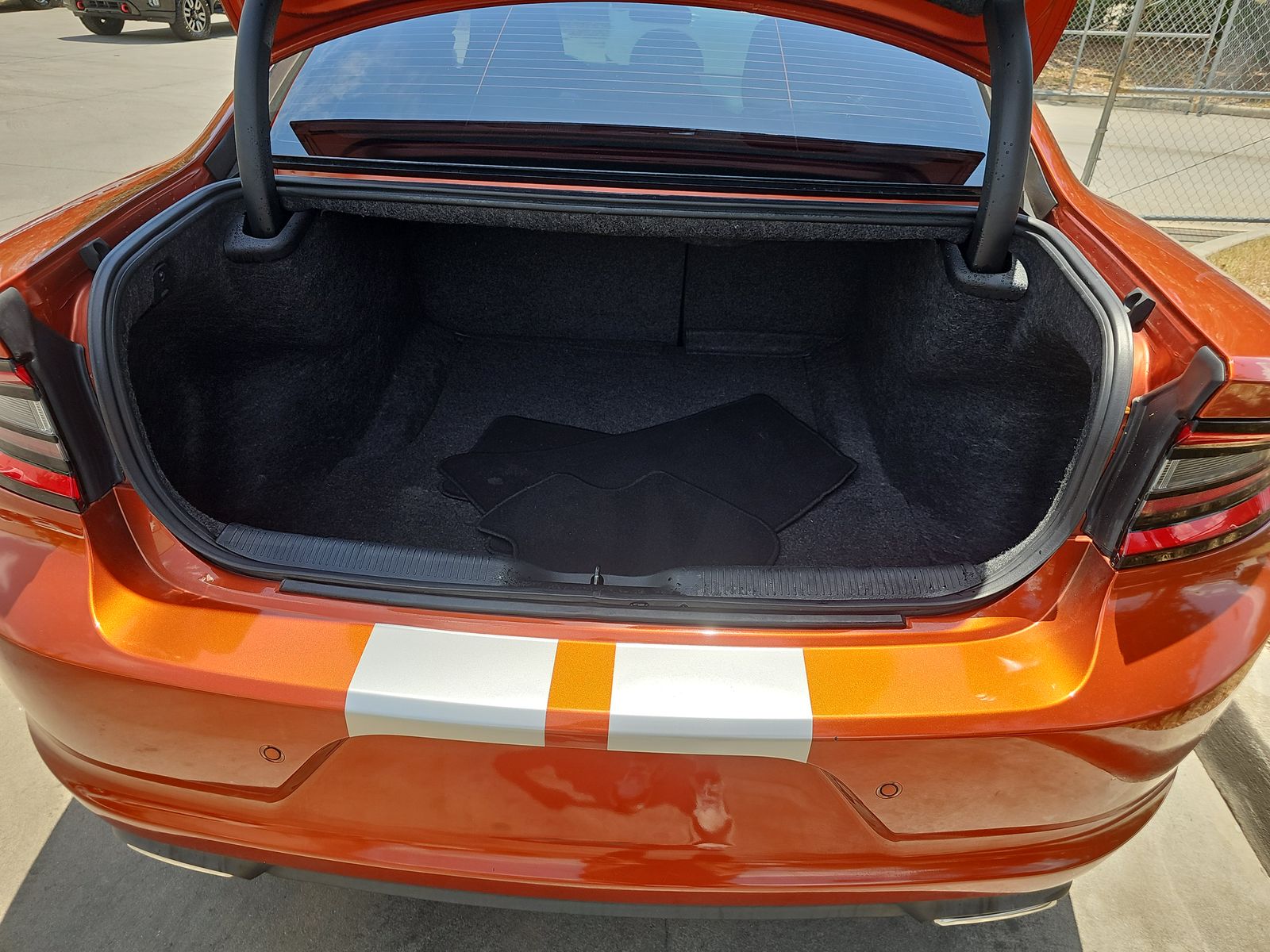 2020 Dodge Charger SXT RWD