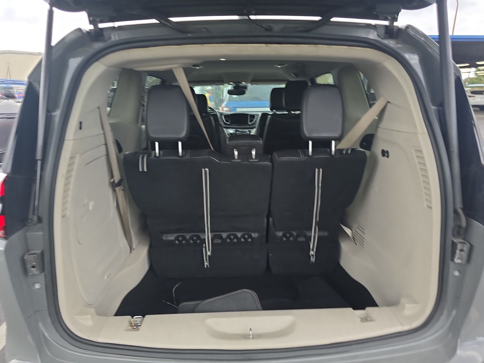 2022 Chrysler Pacifica Hybrid Touring L FWD