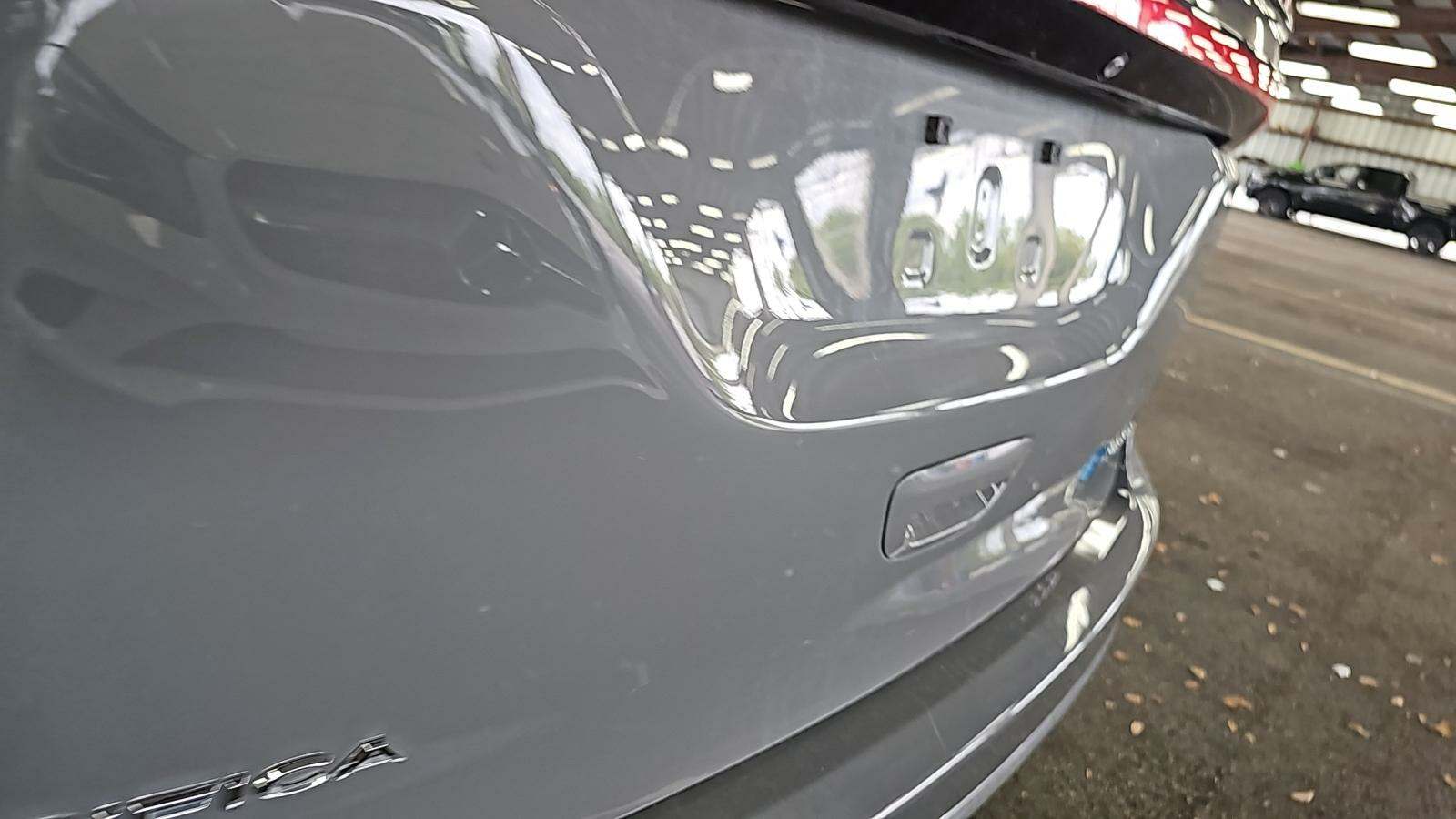 2022 Chrysler Pacifica Hybrid Touring L FWD