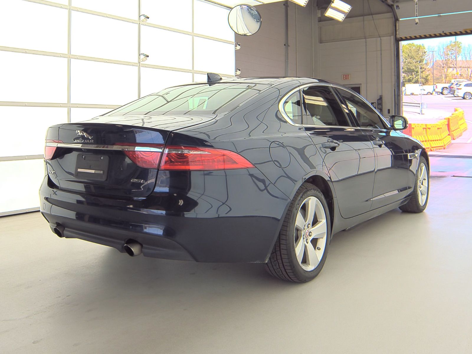 2018 Jaguar XF 25t RWD