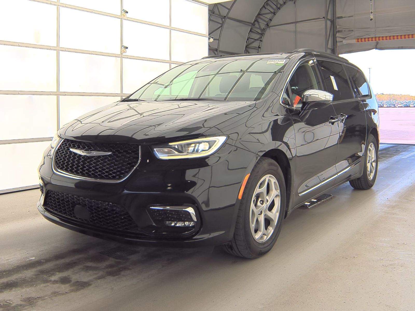 2023 Chrysler Pacifica Limited FWD