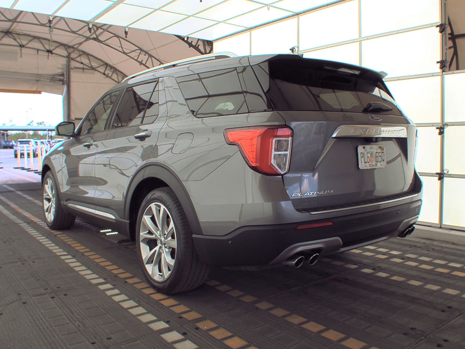2022 Ford Explorer Platinum FWD