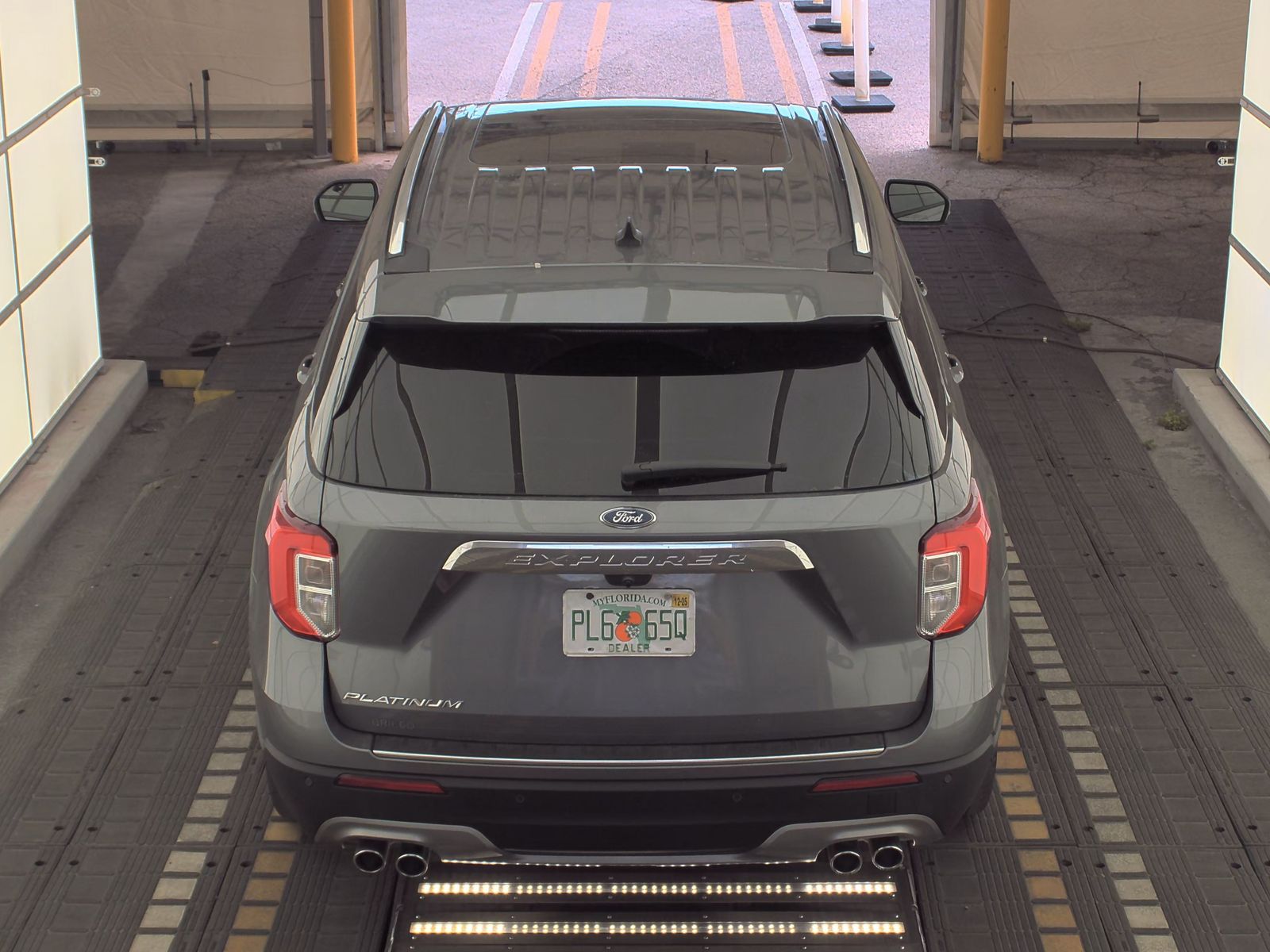 2022 Ford Explorer Platinum FWD