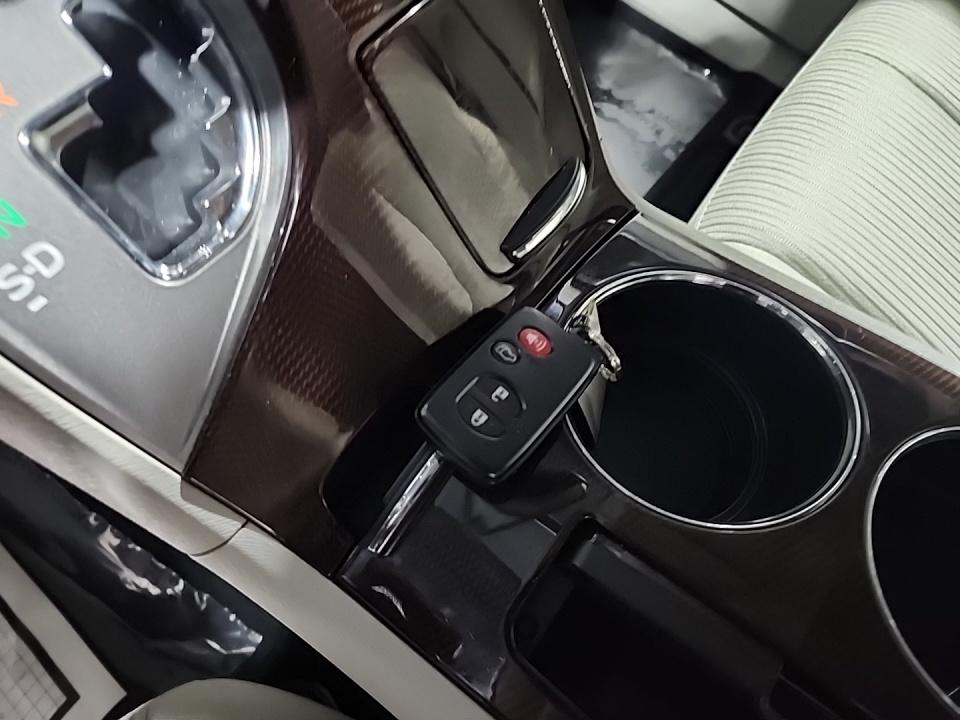 2010 Toyota Venza Base FWD