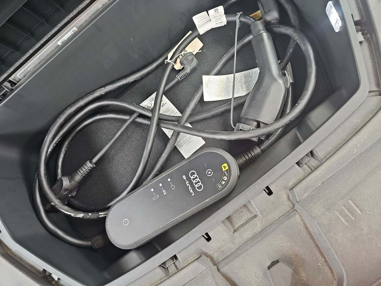 2022 Audi e-tron Premium AWD