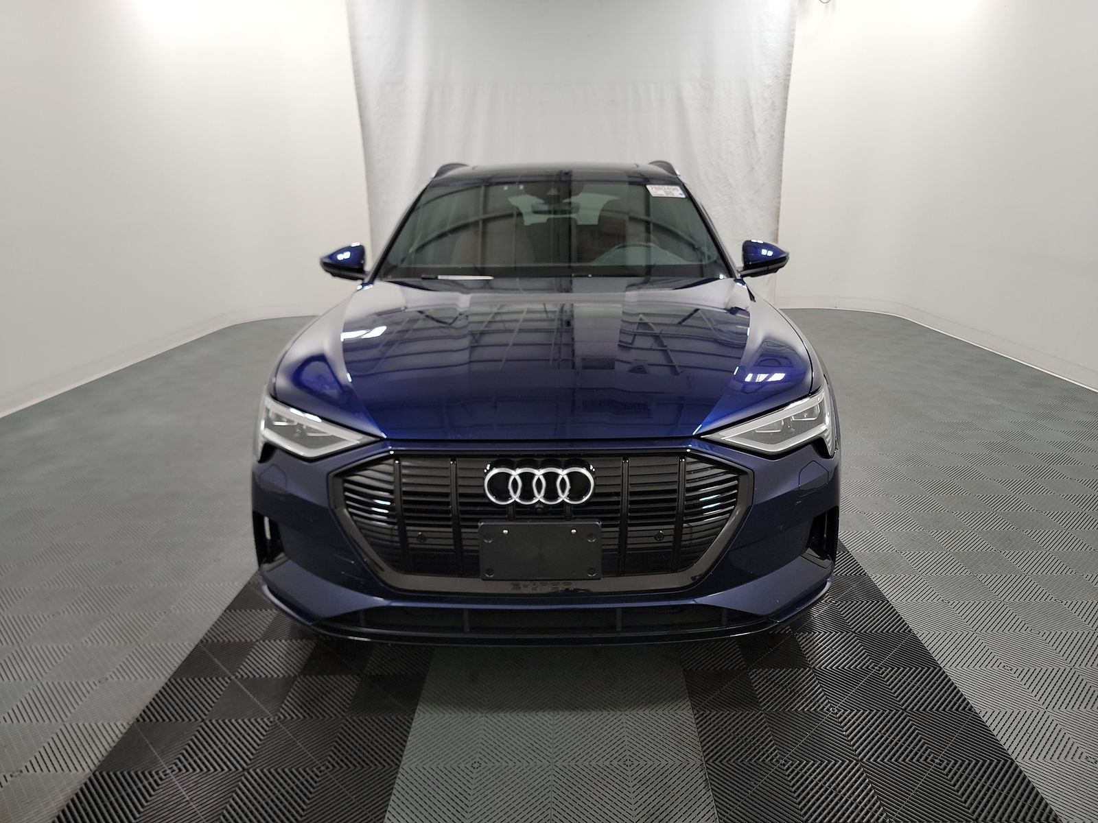 2022 Audi e-tron Premium AWD