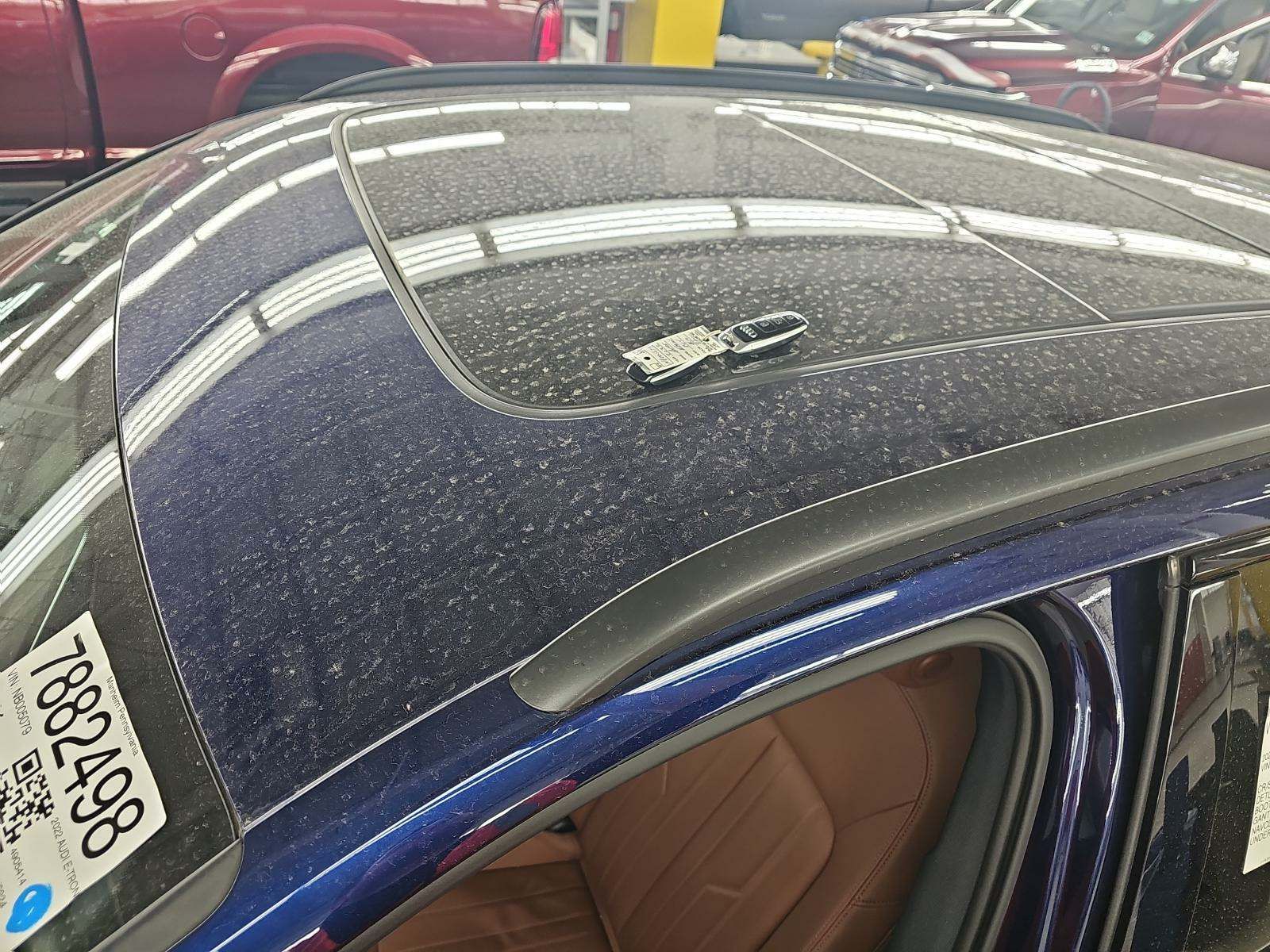 2022 Audi e-tron Premium AWD