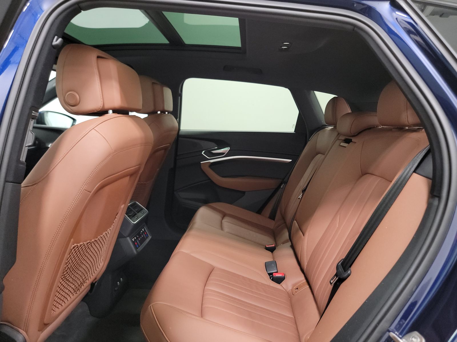 2022 Audi e-tron Premium AWD