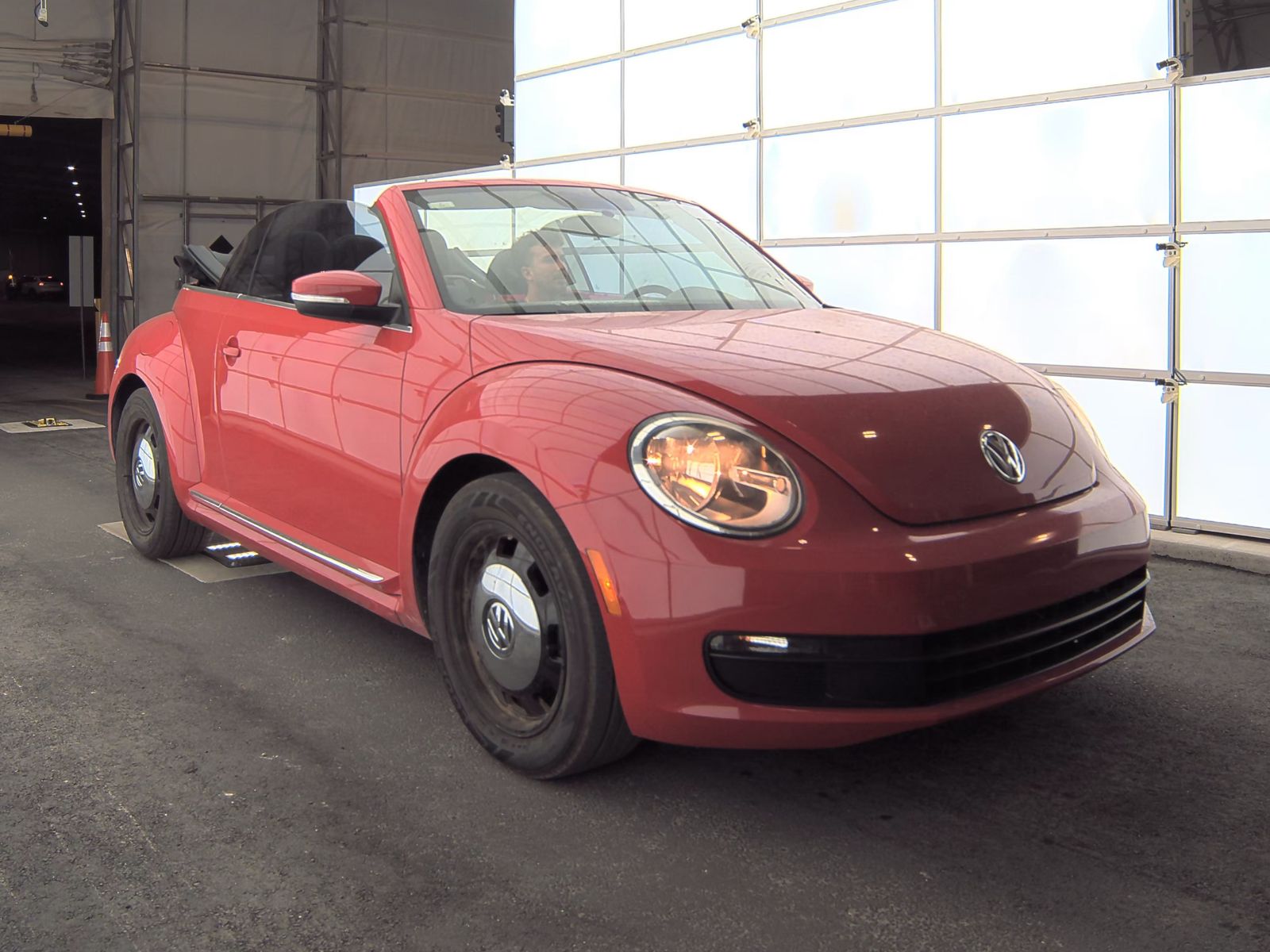 2013 Volkswagen Beetle 2.5L FWD
