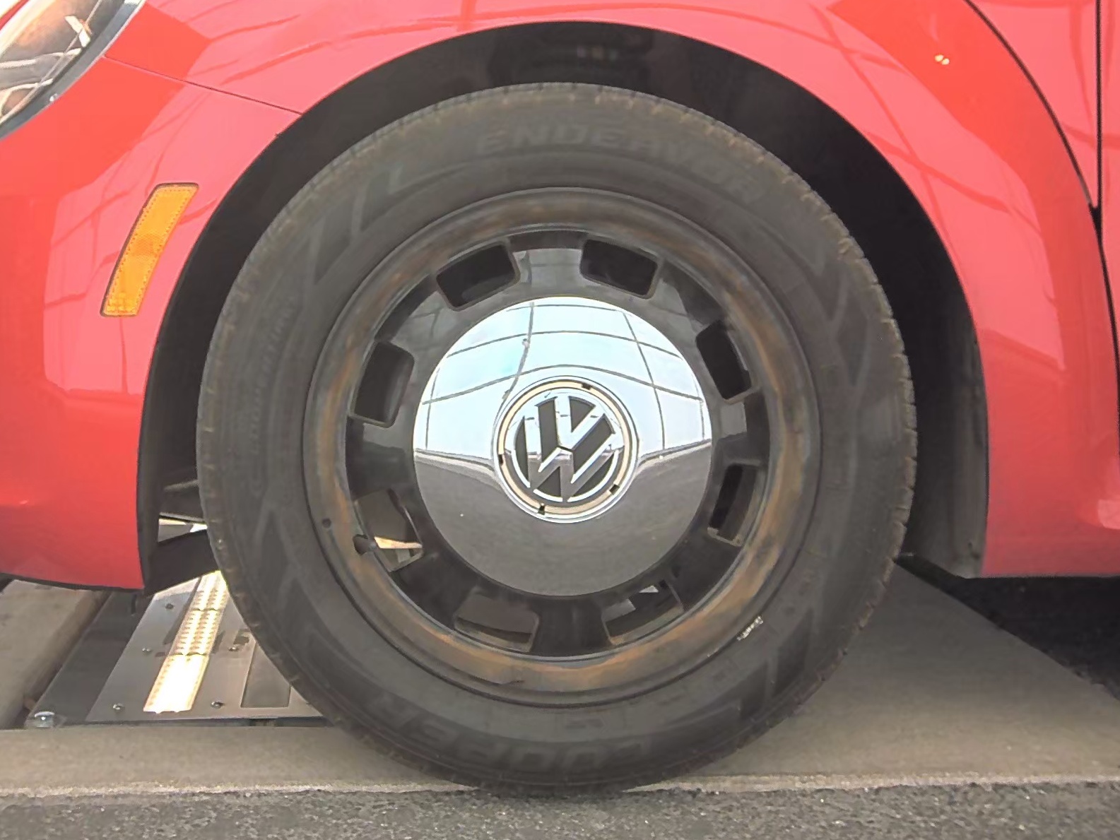 2013 Volkswagen Beetle 2.5L FWD