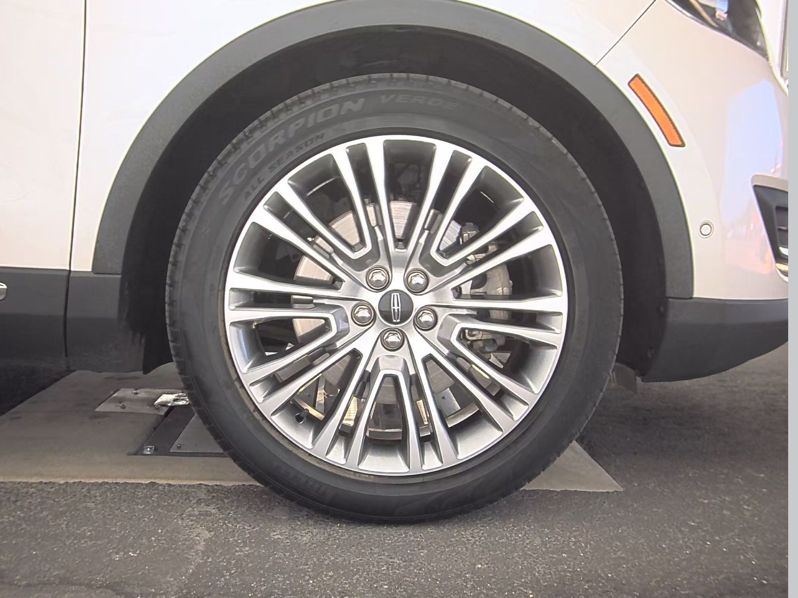 2016 Lincoln MKX Reserve FWD