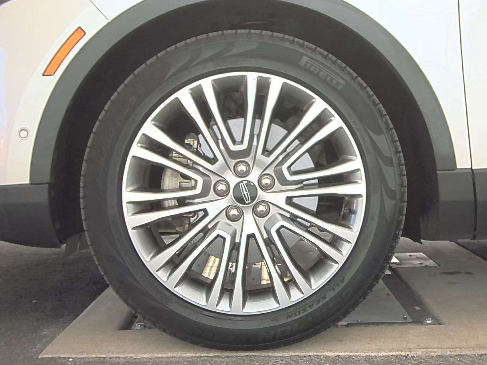 2016 Lincoln MKX Reserve FWD