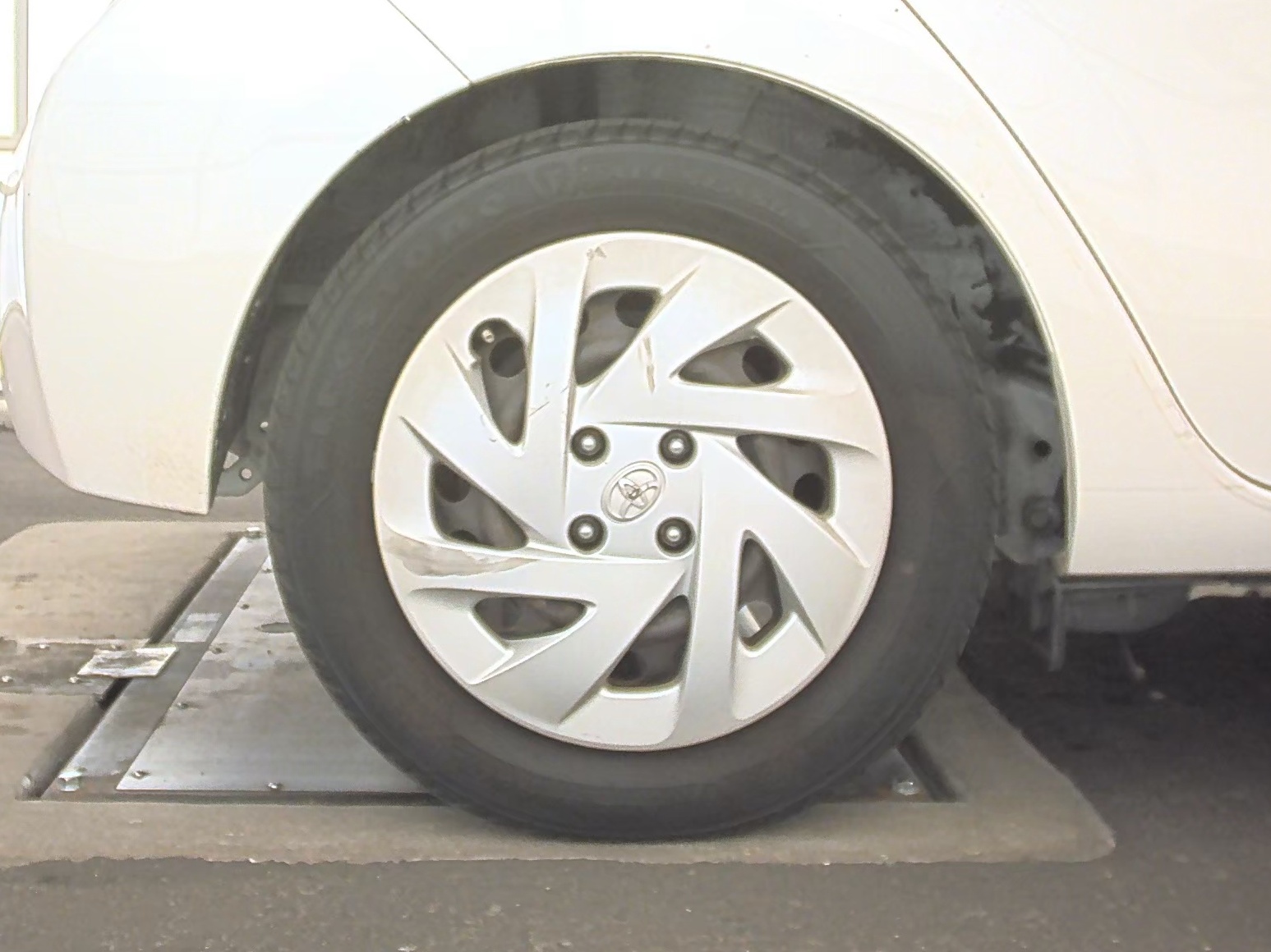 2016 Toyota Prius c Two FWD