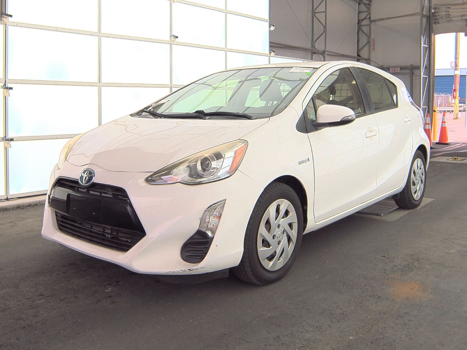 2016 Toyota Prius c Two FWD